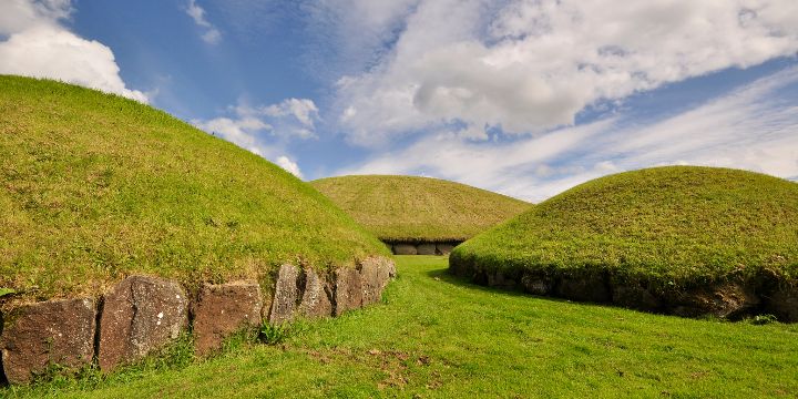 Knowth Megalithic Passage Tomb